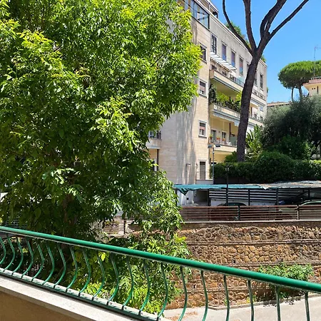 Viaggio Da Bea Al Gianicolo Apartment