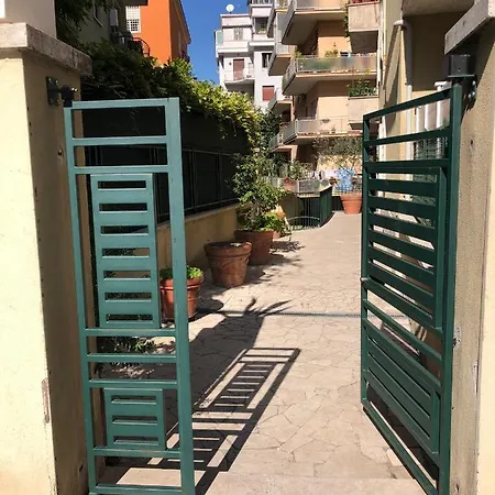 Viaggio Da Bea Al Gianicolo شقة روما